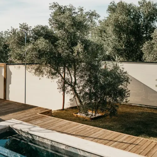 Guia Completo de Deck de Madeira para Piscina