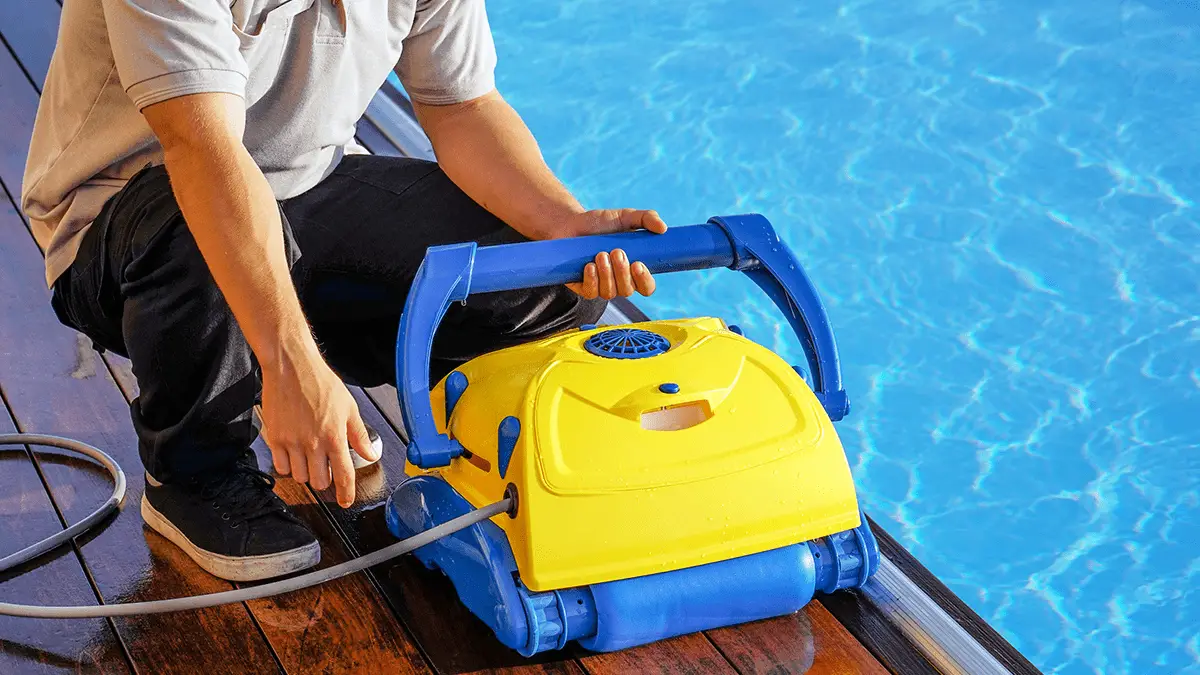 Dicas para prolongar a vida útil dos equipamentos da sua piscina