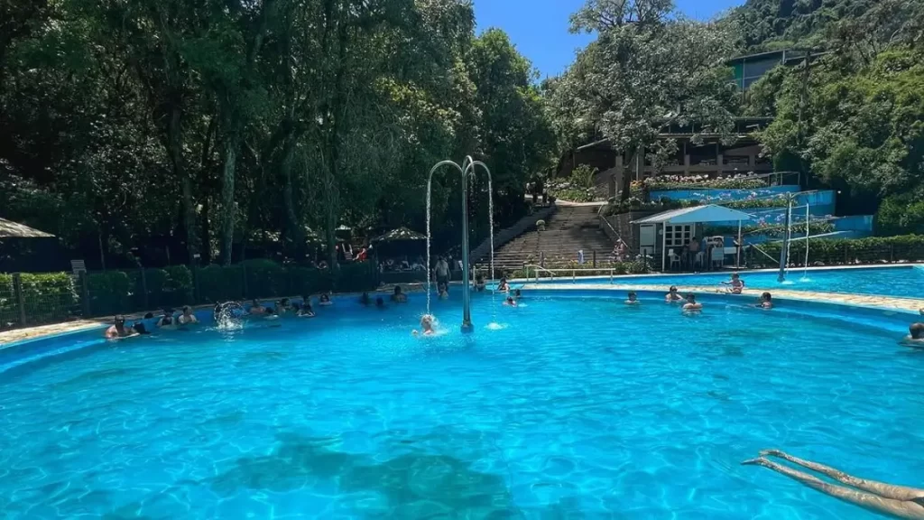 Descubra as Piscinas de Águas Termais no Complexo Caldas de Prata em Nova Prata, RS