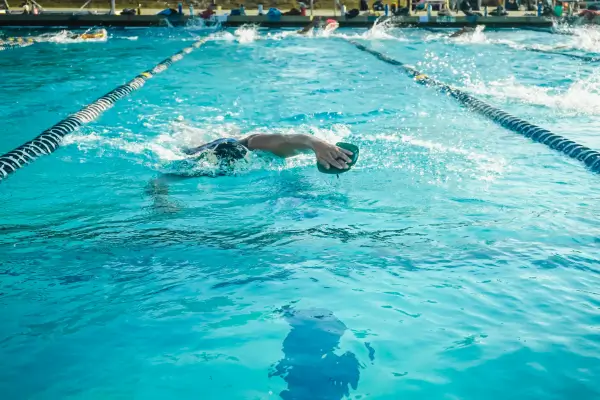 Tudo o Que Você Precisa Saber Sobre Piscinas Olímpicas: Características, Benefícios e Manutenção