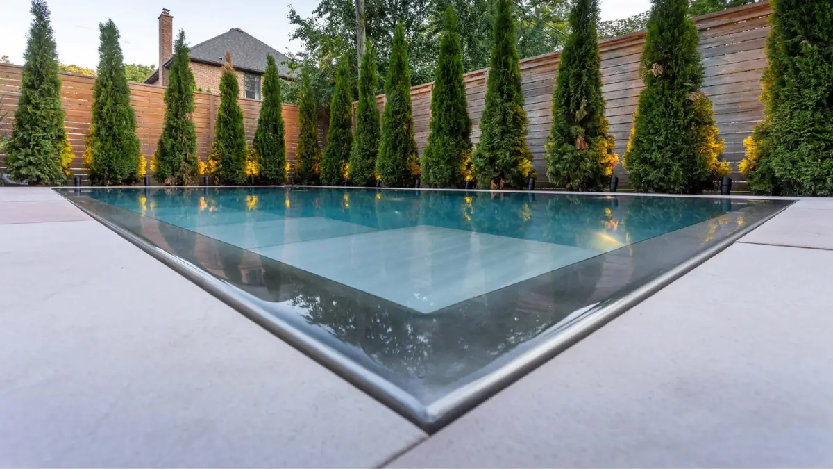 Brilhando Sob o Sol: A Elegância Moderna das Piscinas de Aço Inoxidável pela Pure Stainless Pools