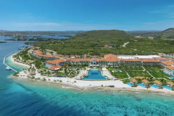 Descubra o Paraíso Tropical: Guia Completo do Sandals Royal Curaçao