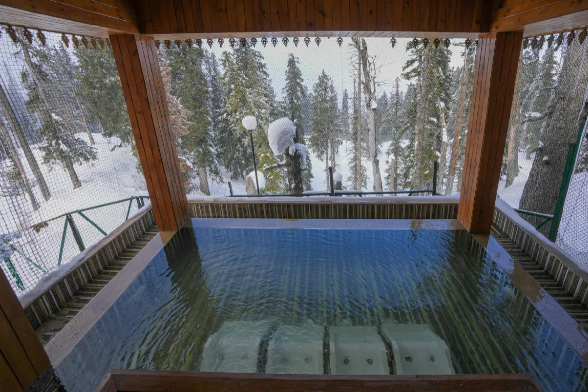 Quando Instalar uma Piscina Coberta em Casa?