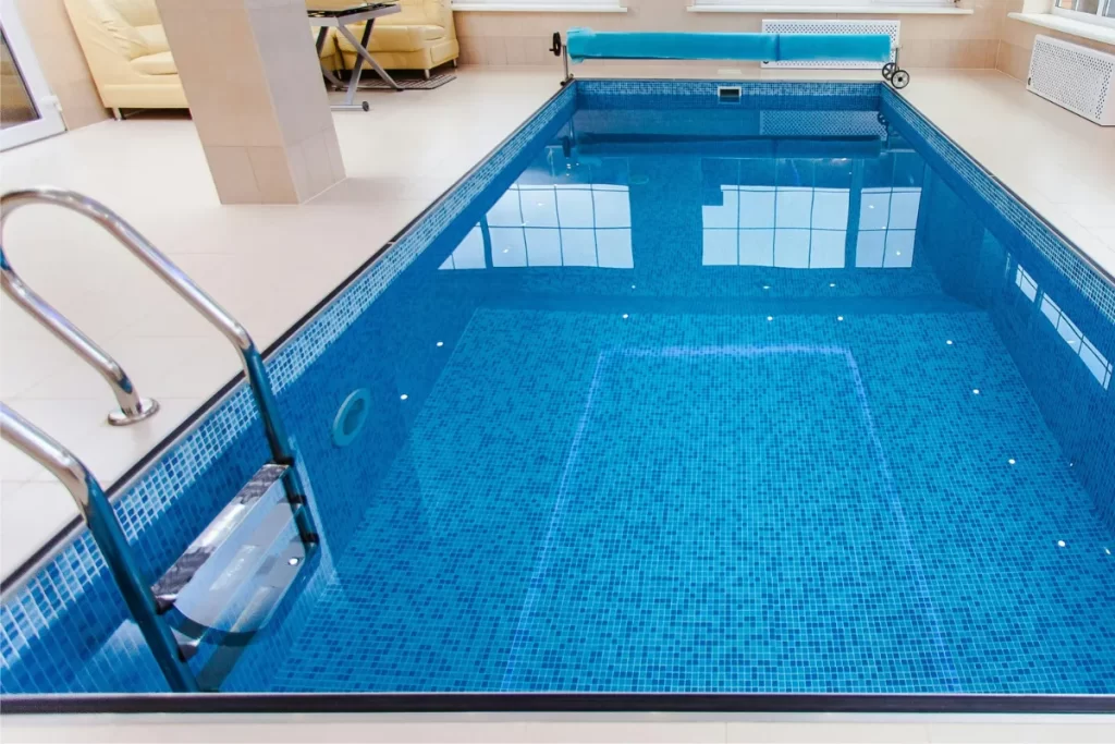 Melhores Tipos de escadas Para Sua Piscina