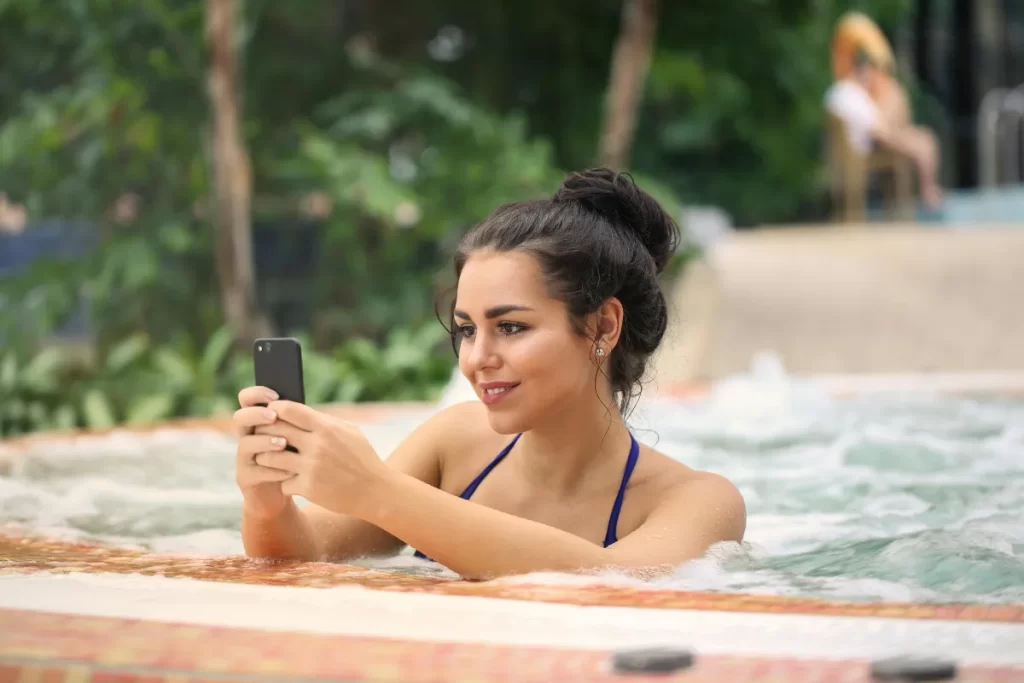 Jatos Hidroterapêuticos: Descubra os Benefícios e Cuidados Essenciais das Piscinas Terapêuticas